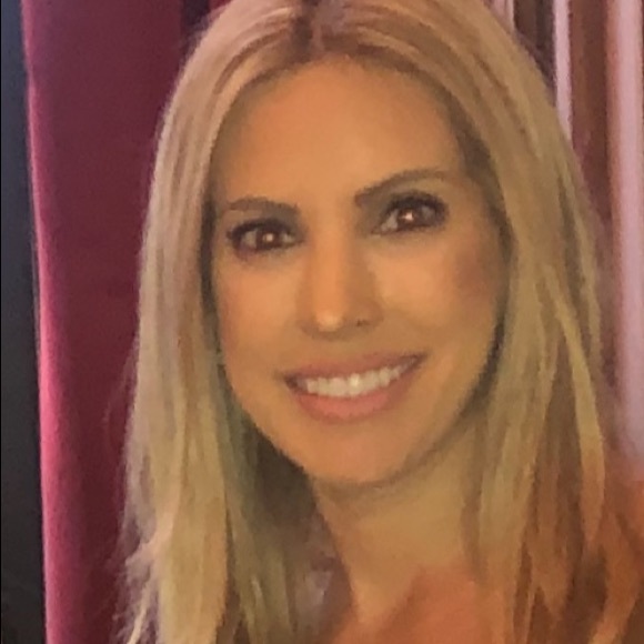 Meet your Posher, Christina - Picture 1 of 1